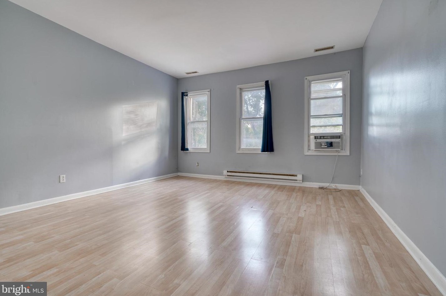 322 Paca St, Baltimore MD 21201-1814 exterior