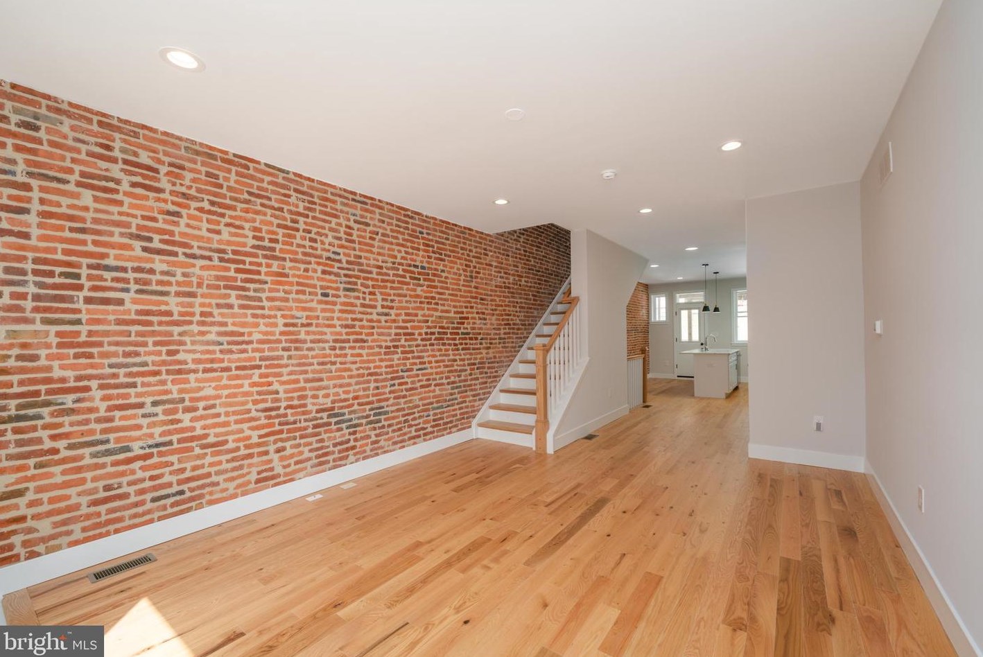 3806 Foster Ave, Baltimore MD  21224-4337 exterior