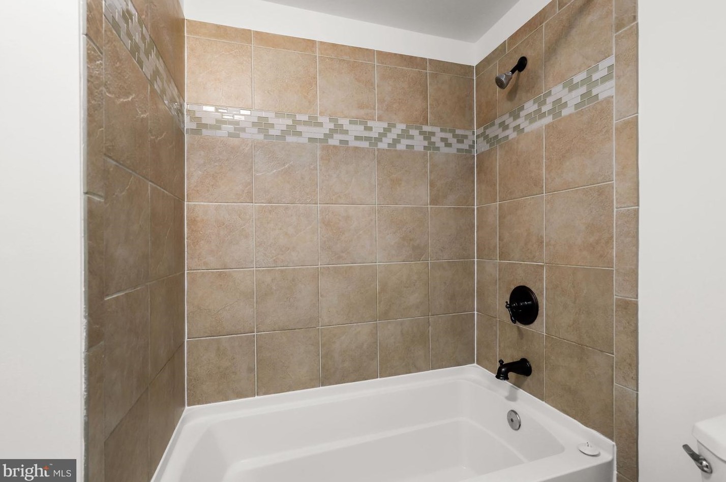 5 Heath St, Baltimore MD  21230-4815 exterior