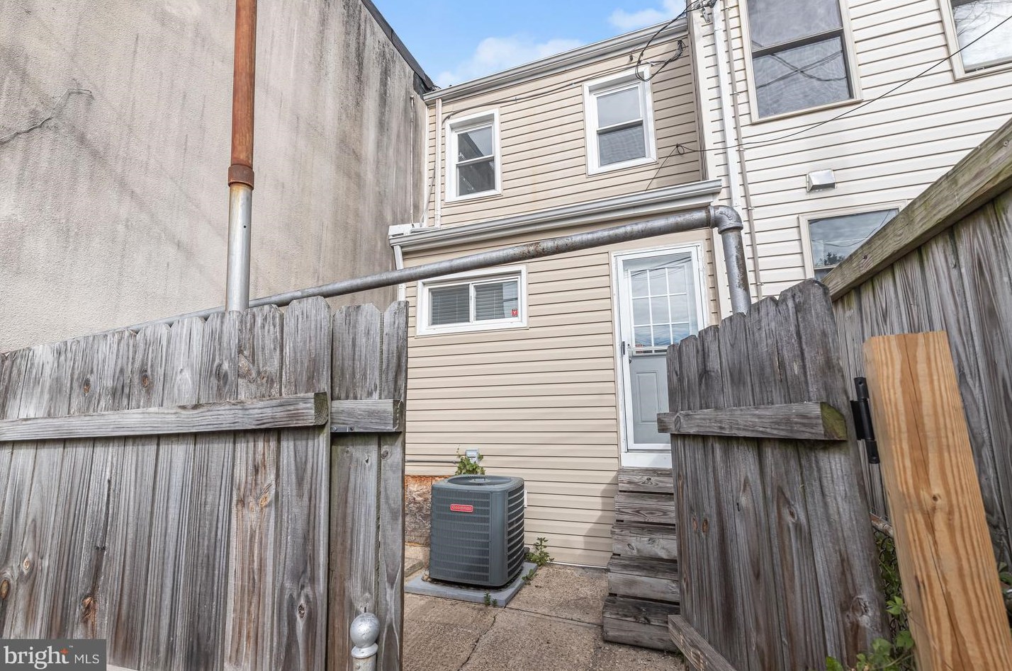 5 Heath St, Baltimore MD  21230-4815 exterior