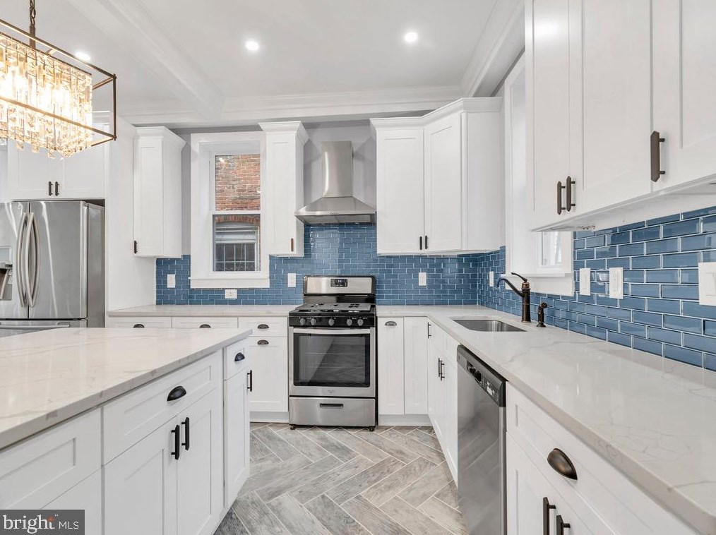 236 Collins Ave, Baltimore MD  21229-3612 exterior