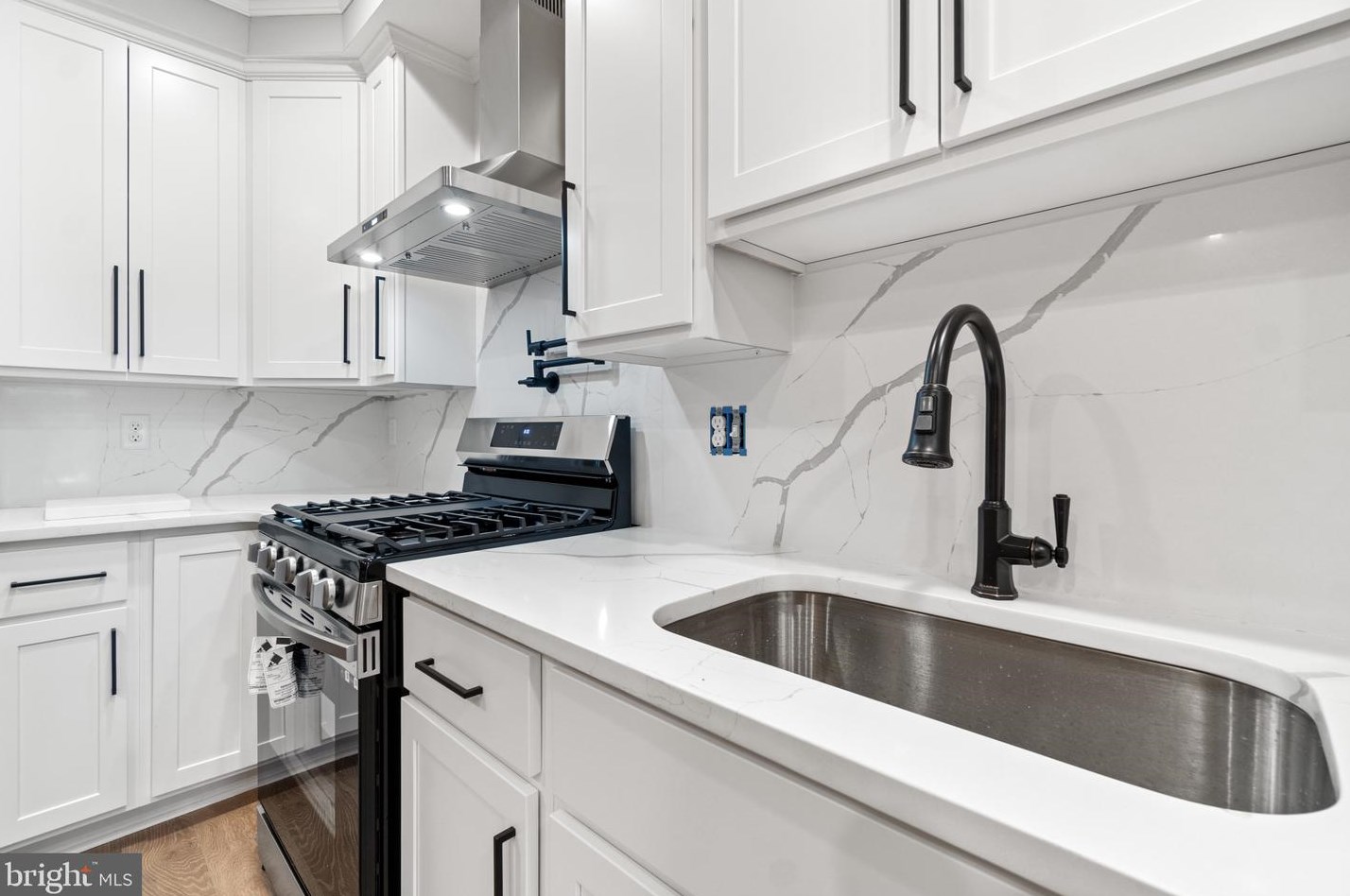 443 Robinson St, Baltimore MD  21224-1328 exterior