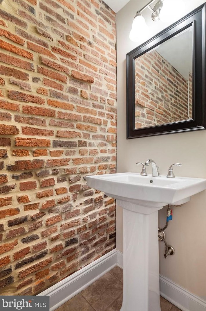 314 Wolfe St, Baltimore MD  21231-2530 exterior