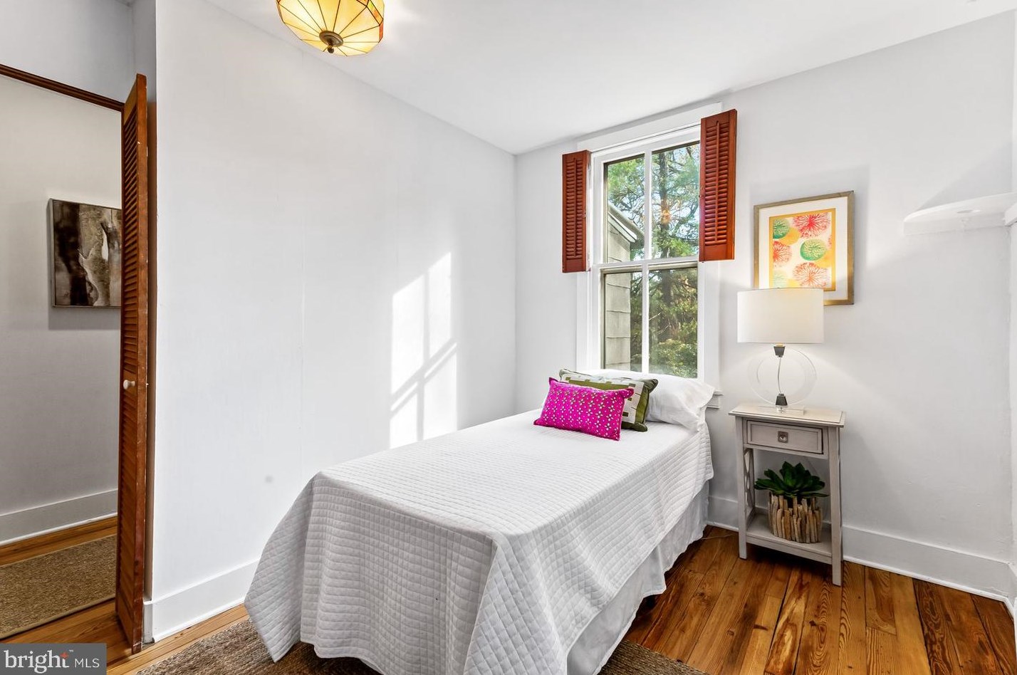 221 Alpine Rd, Baltimore MD  21210-2505 exterior