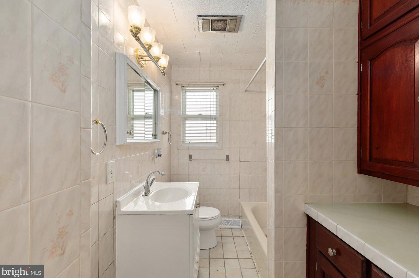 901 Kresson St, Baltimore MD  21224-4504 exterior