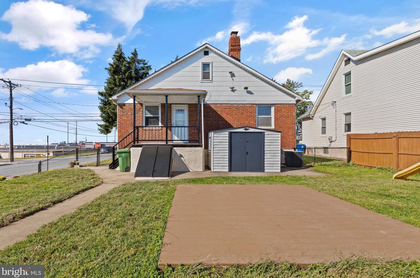 901 Kresson St, Baltimore MD  21224-4504 exterior