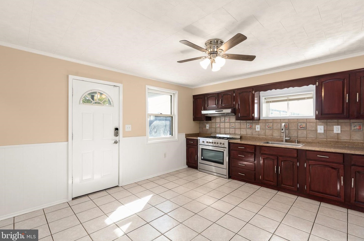 901 Kresson St, Baltimore MD  21224-4504 exterior