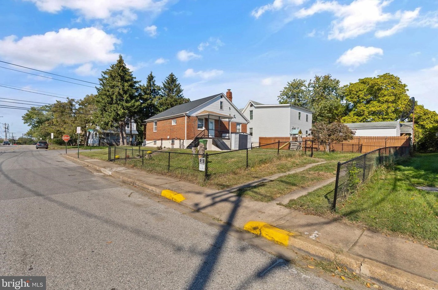 901 Kresson St, Baltimore MD  21224-4504 exterior