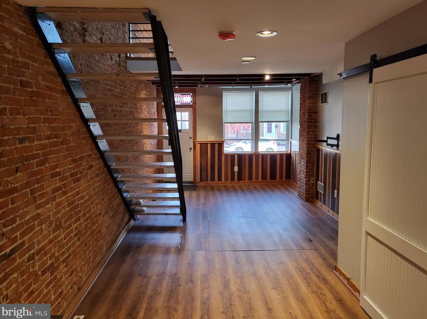 813 Fort Ave, Baltimore MD  21230-5117 exterior