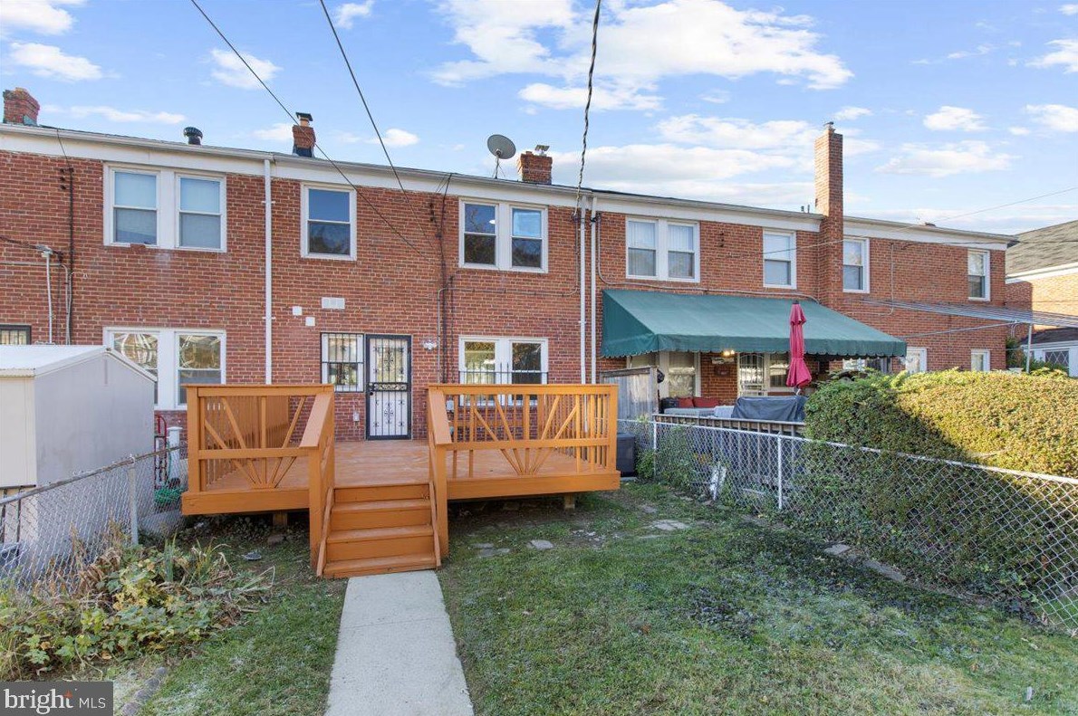1620 Northbourne Rd, Baltimore MD  21239-3623 exterior