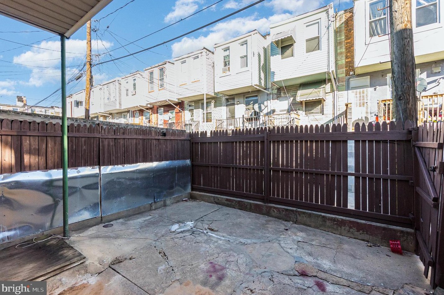 515 Linwood Ave, Baltimore MD  21205-2704 exterior