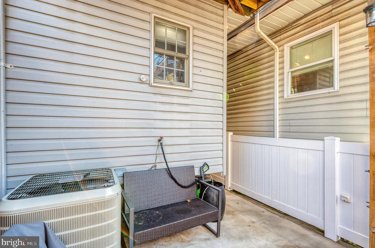 814 Milton Ave, Baltimore MD  21205-1614 exterior