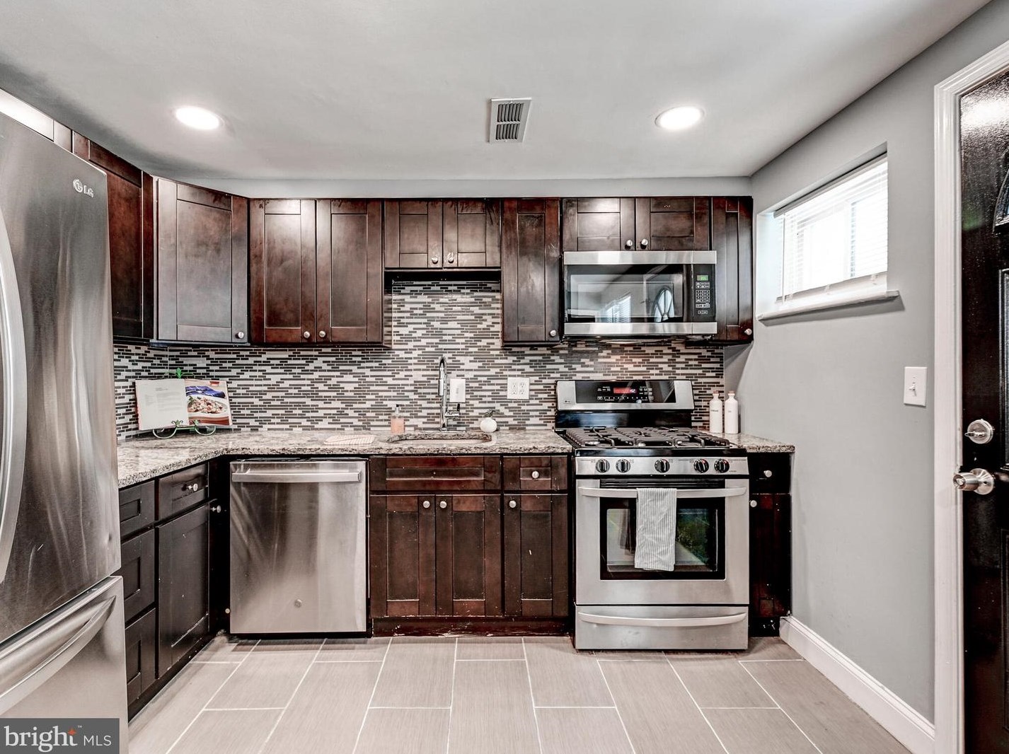 4421 Shamrock Ave, Baltimore MD  21206-6625 exterior