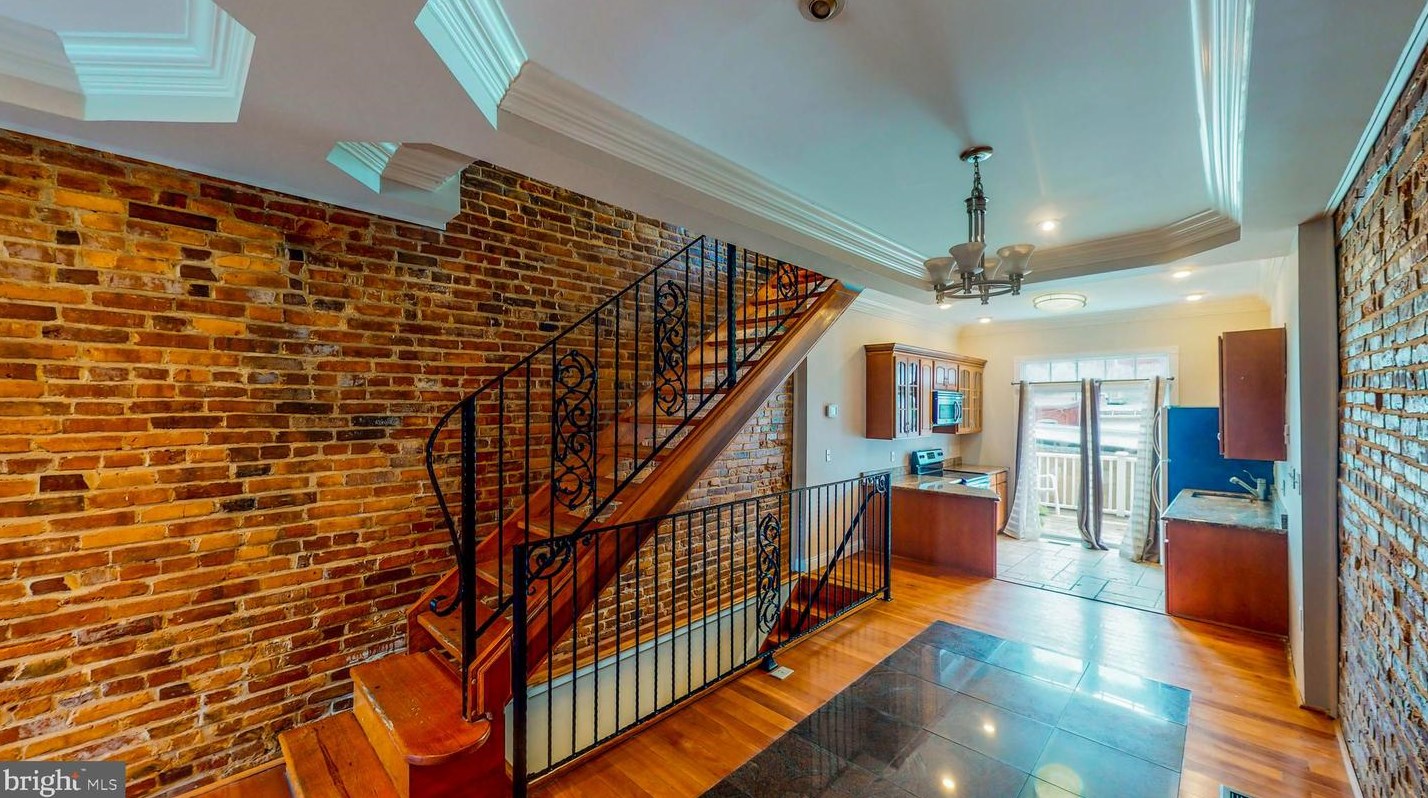 1008 Robinson St, Baltimore MD  21224-4937 exterior