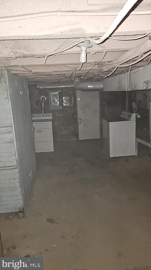 2607 Llewelyn Ave, Baltimore MD 21213-3111 exterior