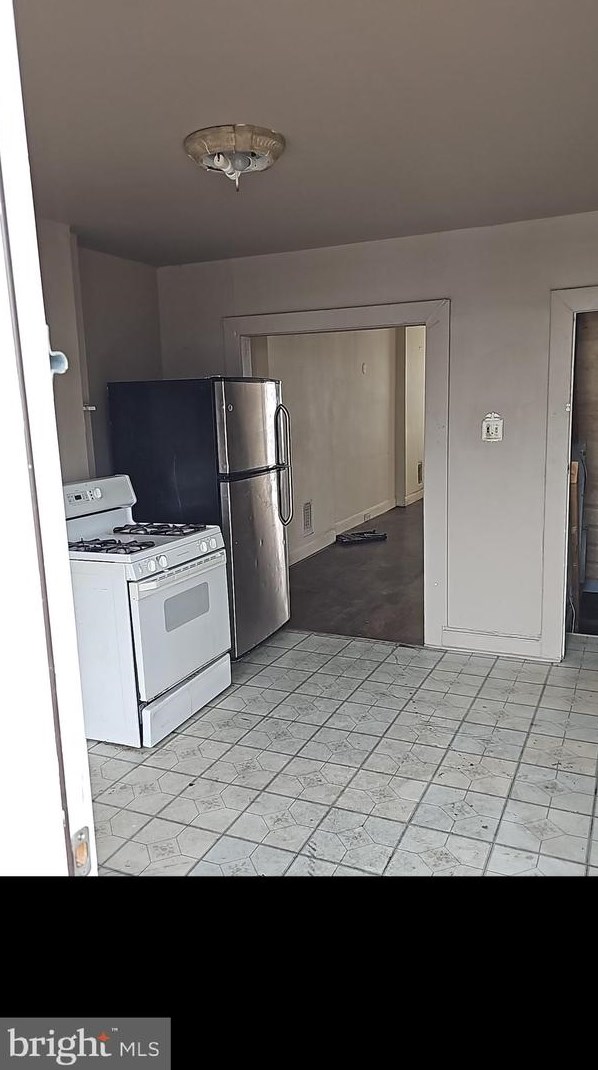 2607 Llewelyn Ave, Baltimore MD 21213-3111 exterior