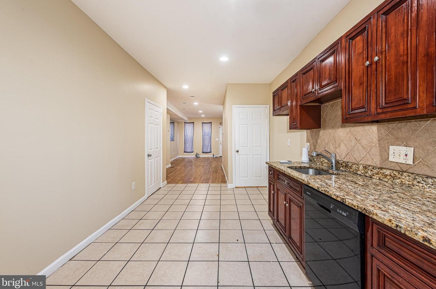 335 Stricker St, Baltimore MD  21223-3115 exterior