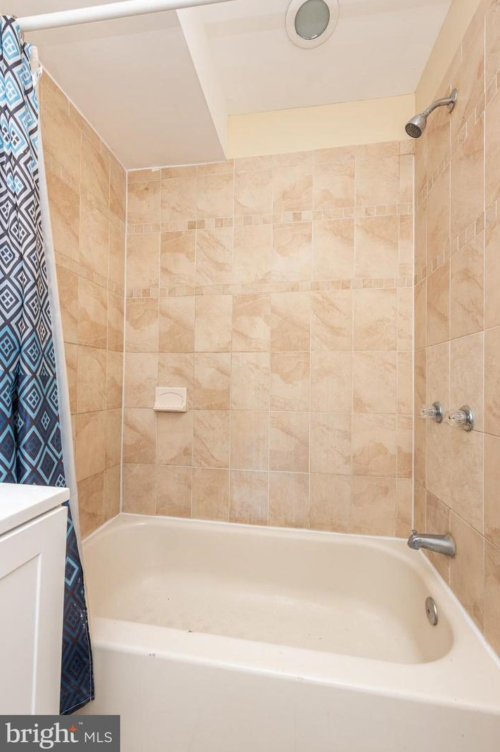 335 Stricker St, Baltimore MD  21223-3115 exterior