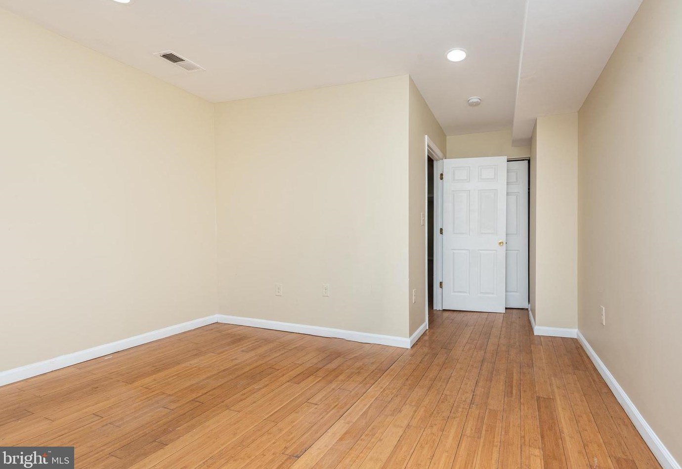 335 Stricker St, Baltimore MD  21223-3115 exterior