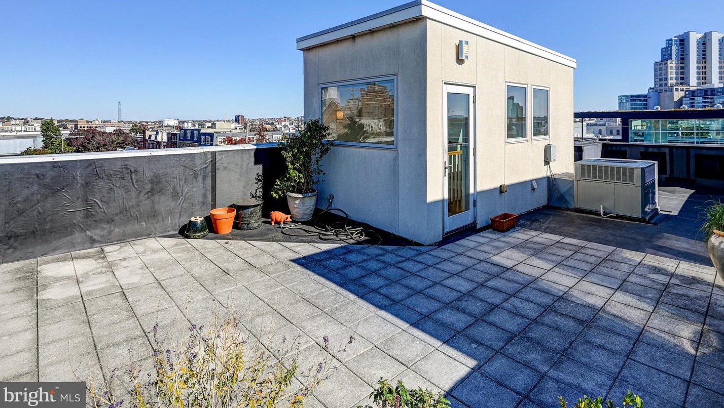 1320 Haubert St, Baltimore MD  21230-5220 exterior