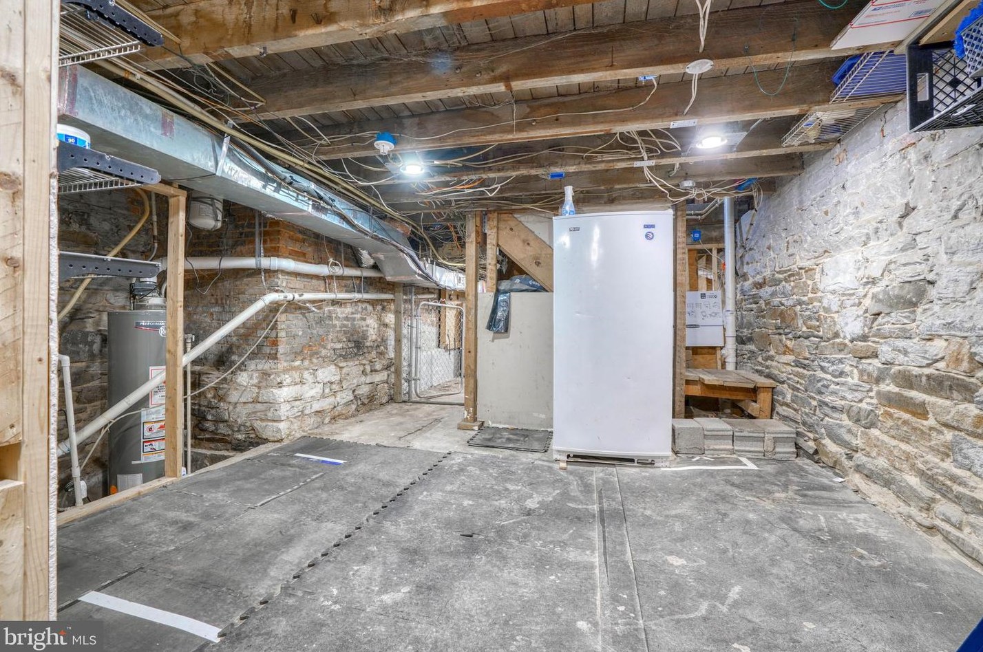 1705 Hollins St, Baltimore MD  21223-2310 exterior