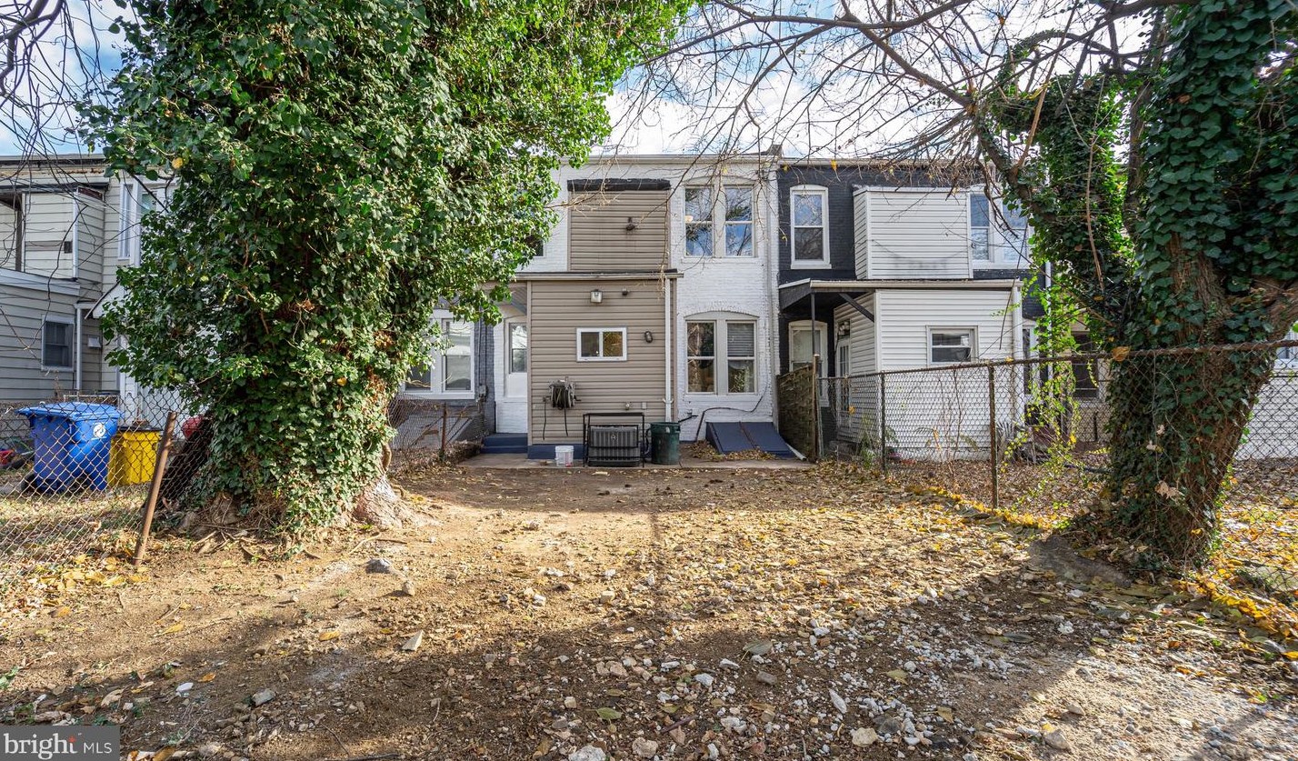 412 Mount Holly St, Baltimore MD  21229-2925 exterior