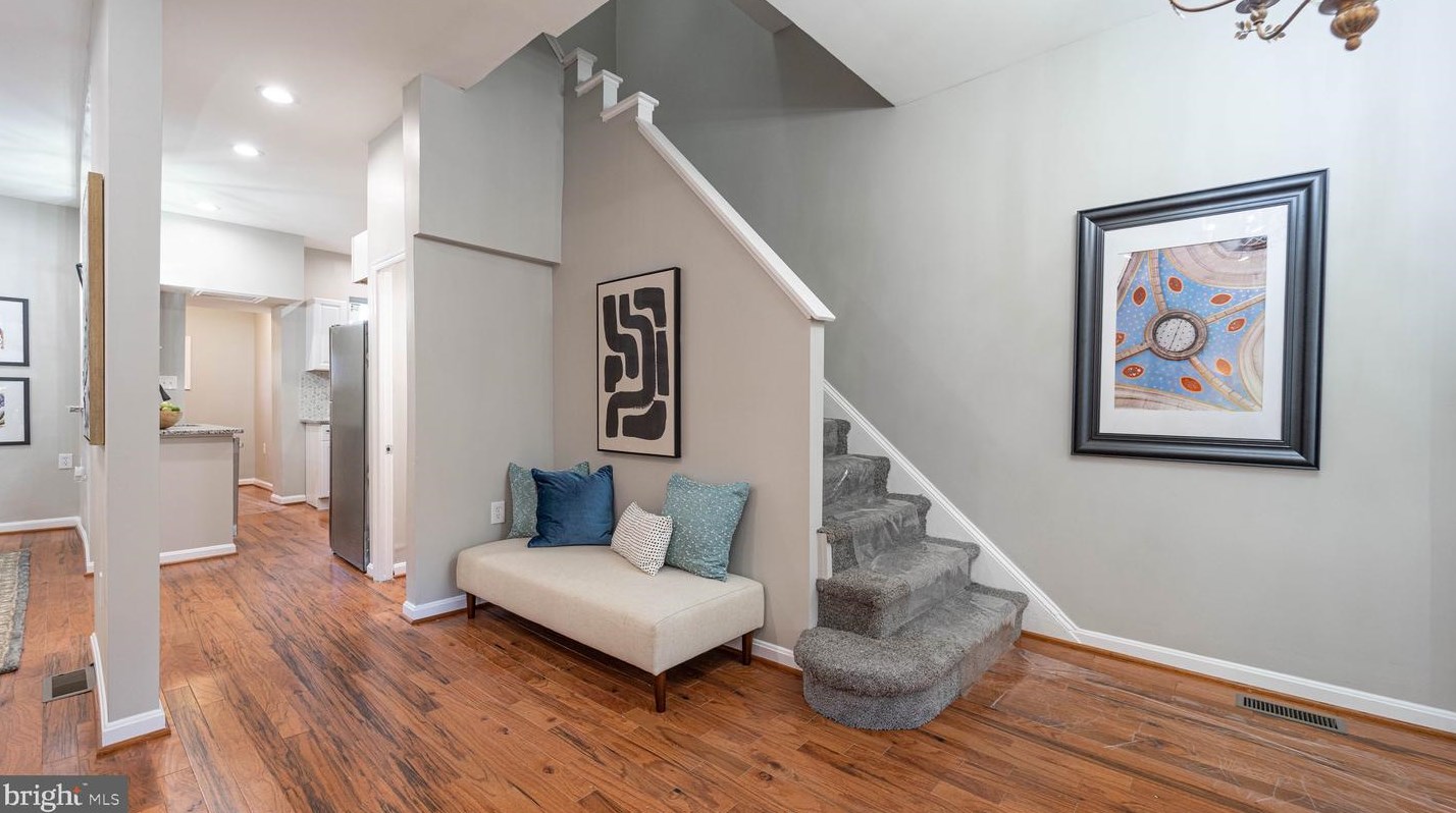 412 Mount Holly St, Baltimore MD  21229-2925 exterior