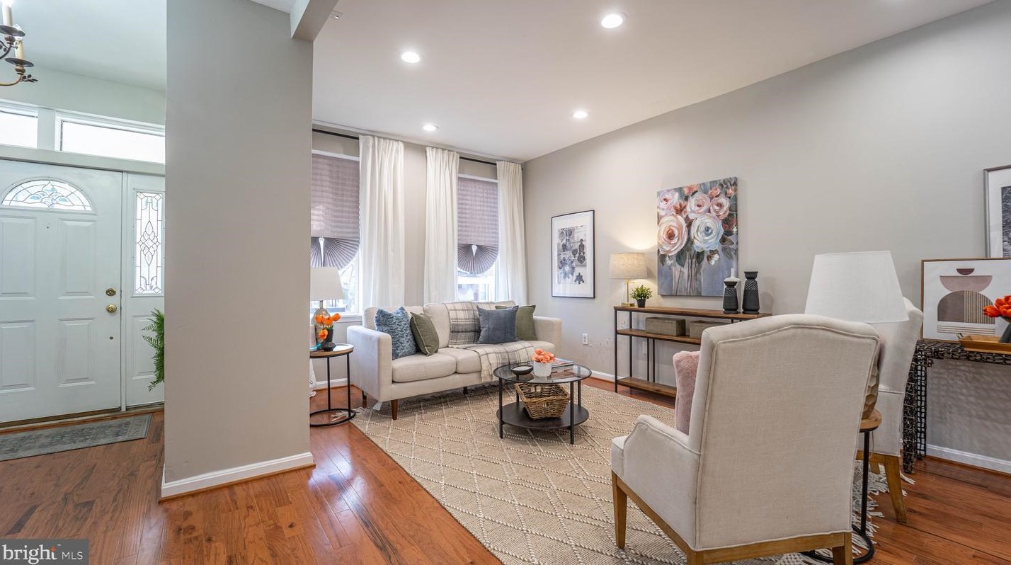 412 Mount Holly St, Baltimore MD  21229-2925 exterior