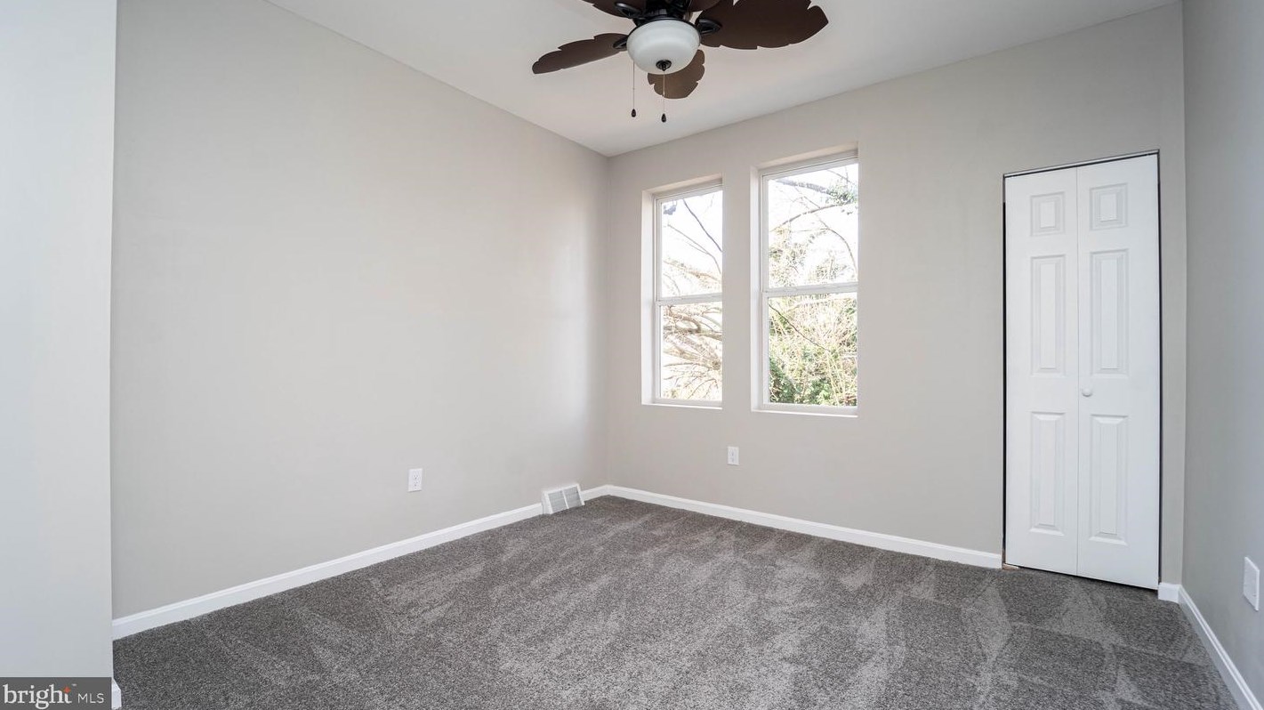 412 Mount Holly St, Baltimore MD  21229-2925 exterior