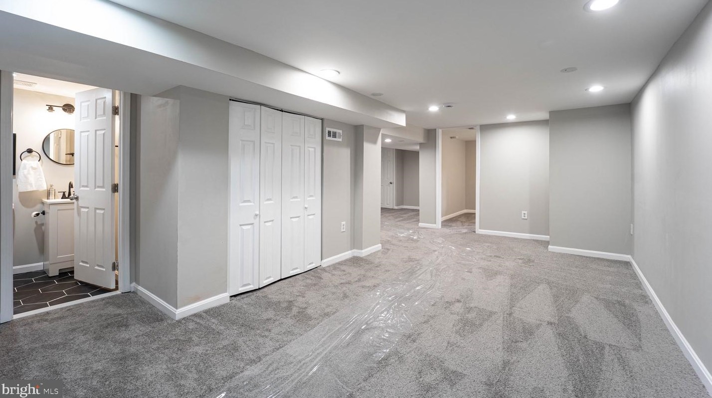 412 Mount Holly St, Baltimore MD  21229-2925 exterior