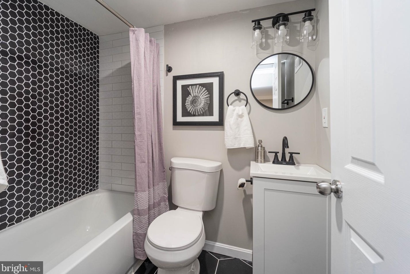 412 Mount Holly St, Baltimore MD  21229-2925 exterior