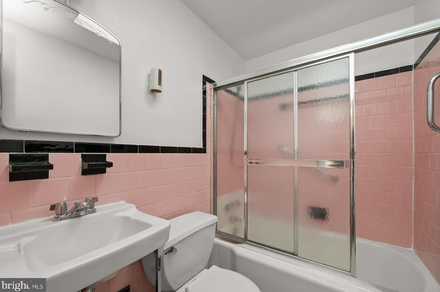 708 Umbra St, Baltimore MD  21224-4609 exterior