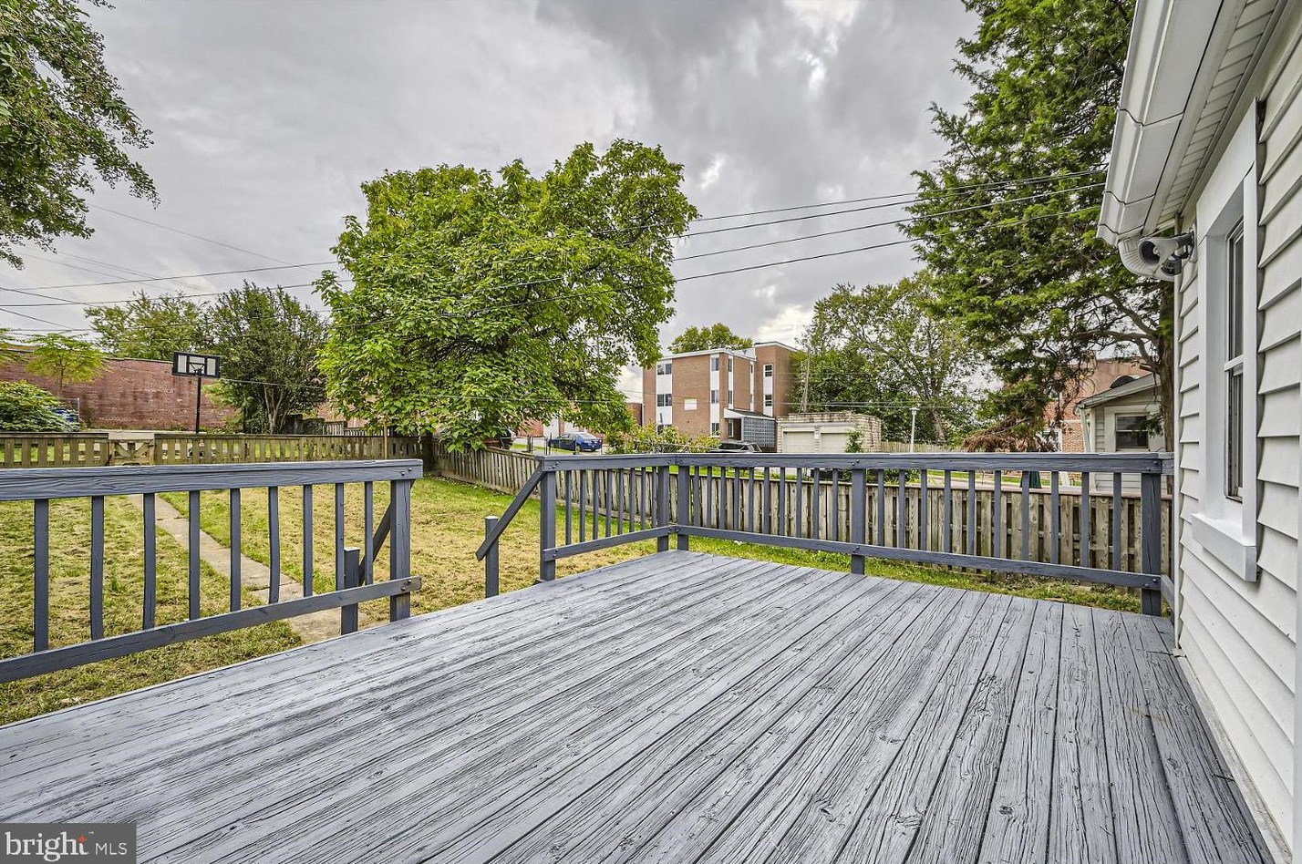 3923 Wilkens Ave, Baltimore MD  21229-5037 exterior