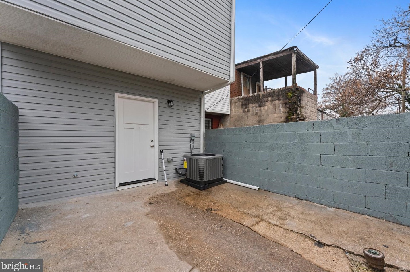 1534 Wolfe St, Baltimore MD  21213-2418 exterior