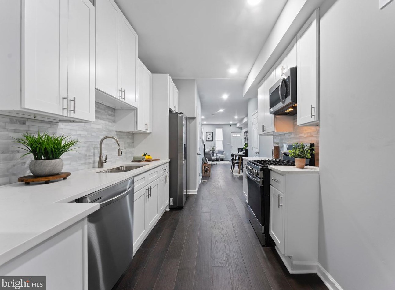 1534 Wolfe St, Baltimore MD  21213-2418 exterior