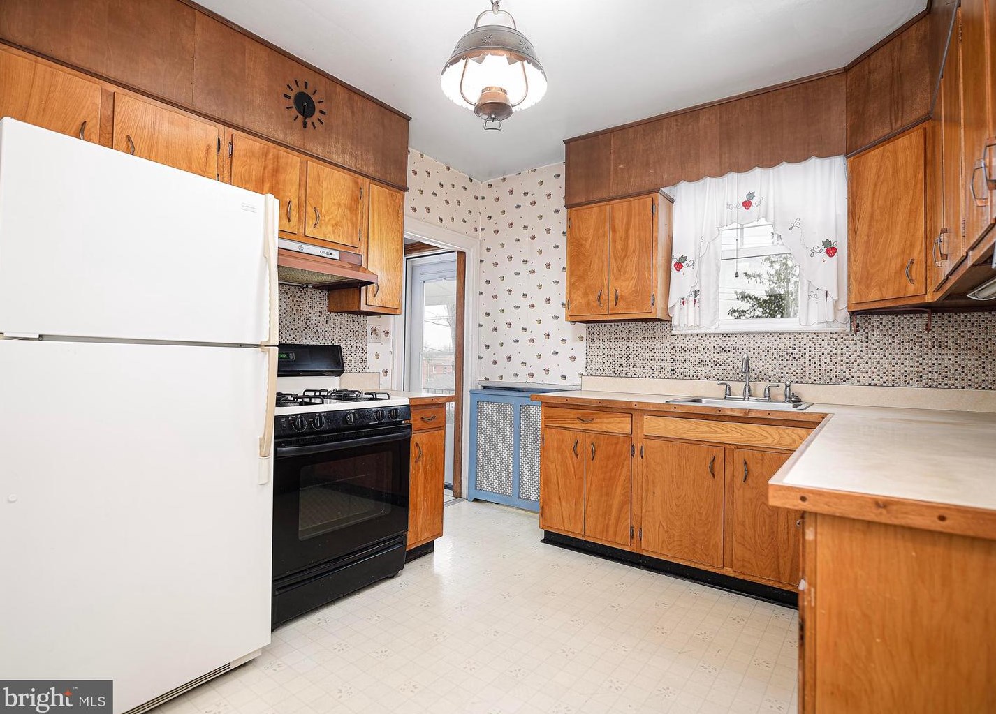 6212 Tramore Rd, Baltimore MD  21214-1534 exterior