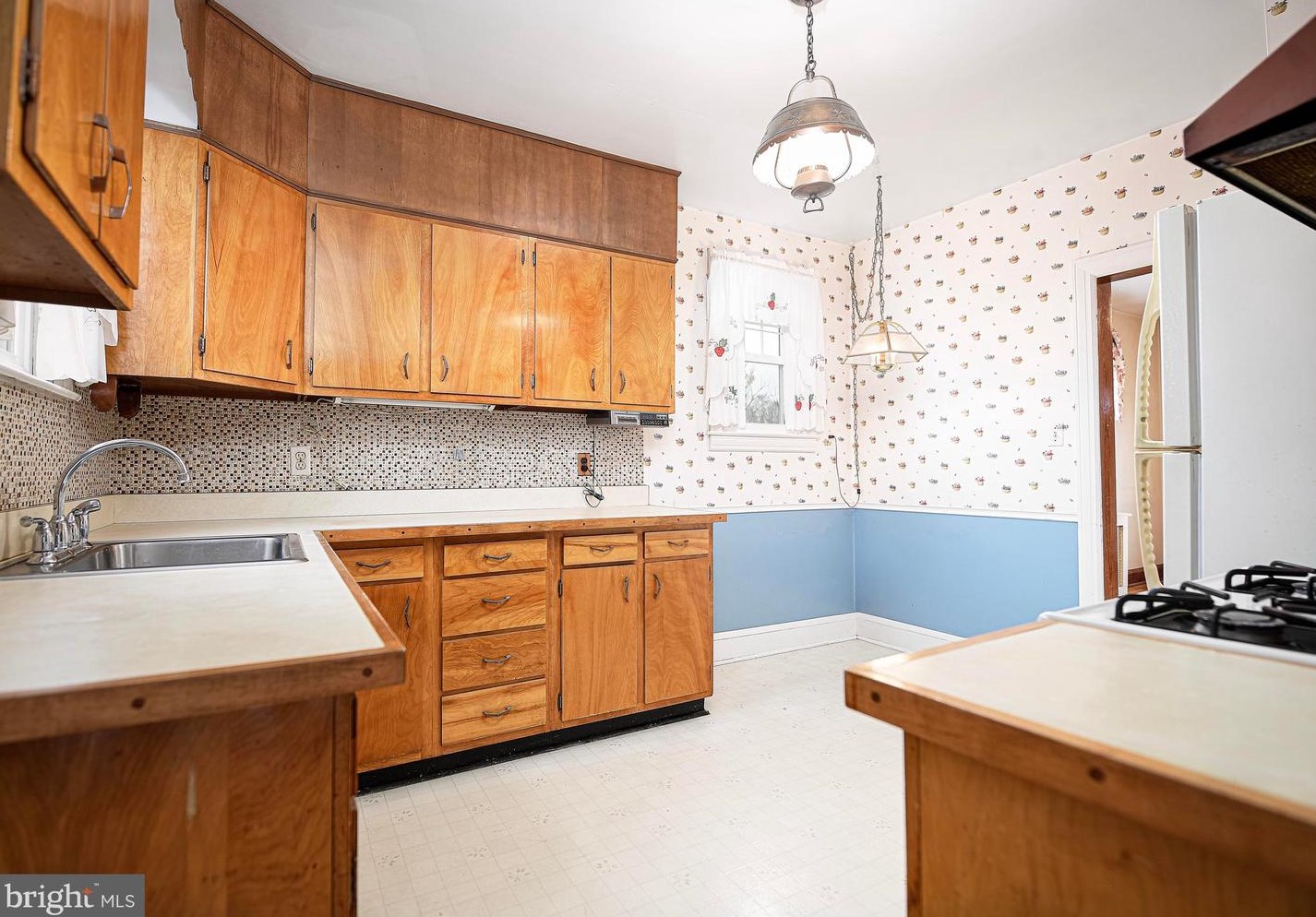 6212 Tramore Rd, Baltimore MD  21214-1639 exterior