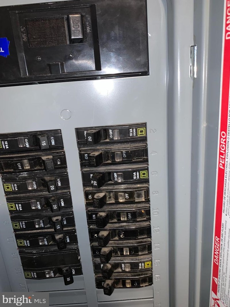 2913 Belmont Ave, Baltimore MD  21216-3916 exterior