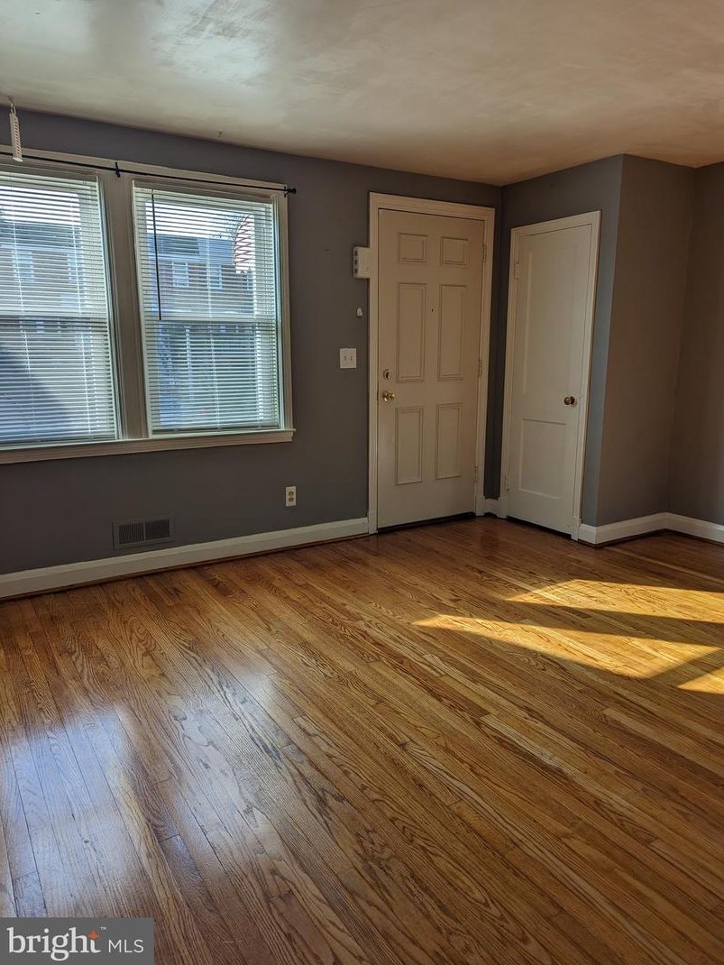 3938 Kenyon Ave, Baltimore MD  21213-2122 exterior
