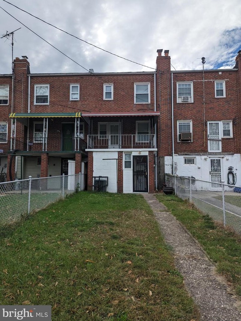 3938 Kenyon Ave, Baltimore MD  21213-2122 exterior