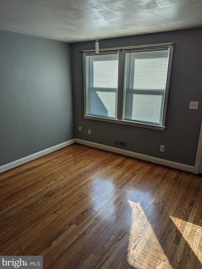 3938 Kenyon Ave, Baltimore MD  21213-2122 exterior