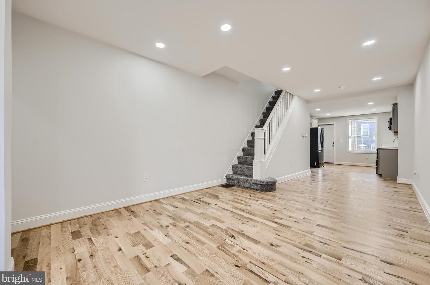 423 Montford Ave, Baltimore MD  21224-1018 exterior