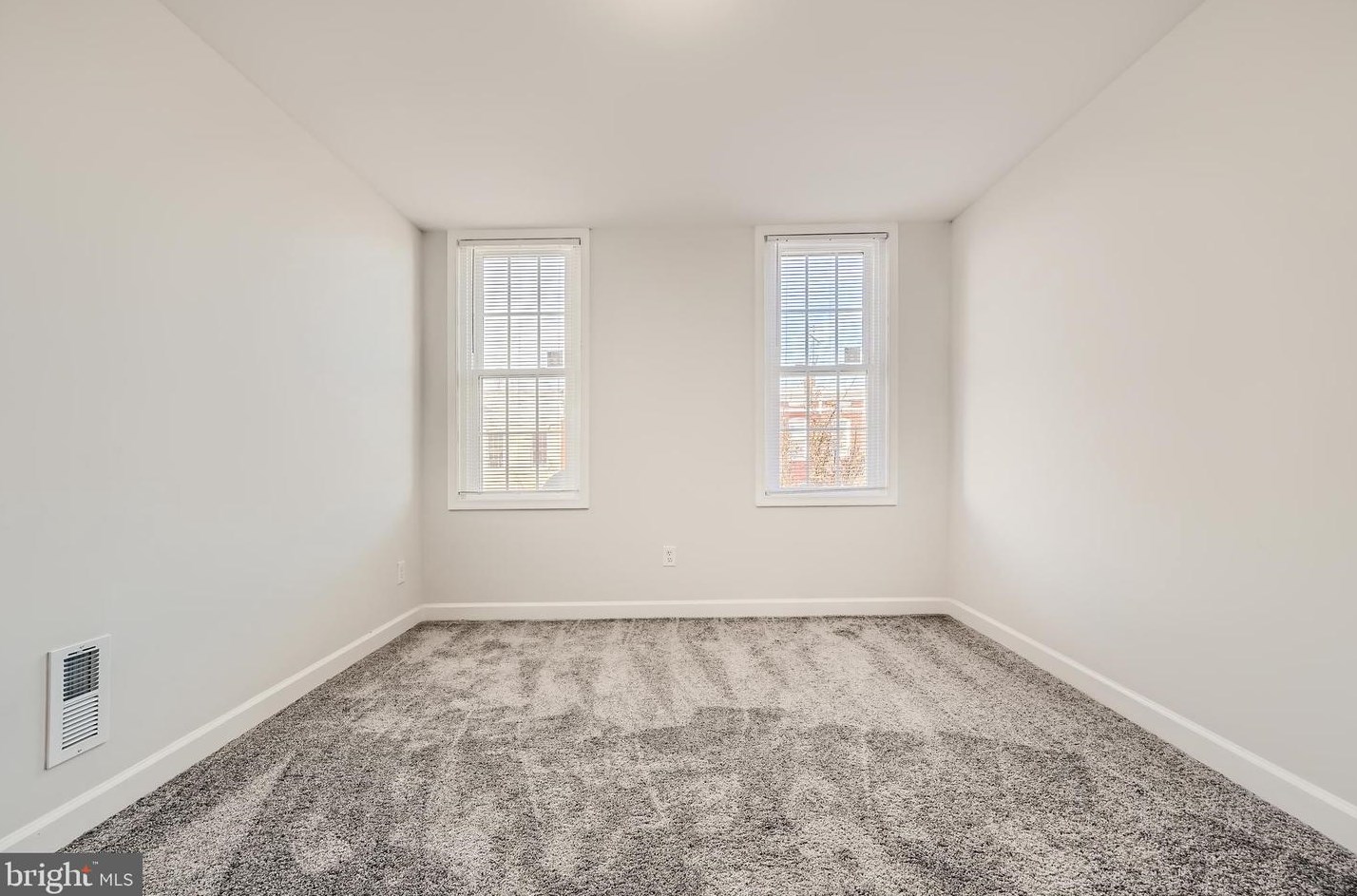 423 Montford Ave, Baltimore MD  21224-1018 exterior