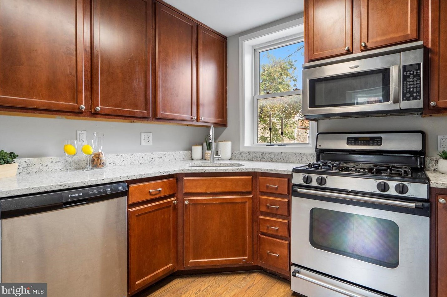 511 Otterbein St, Baltimore MD  21230-2305 exterior