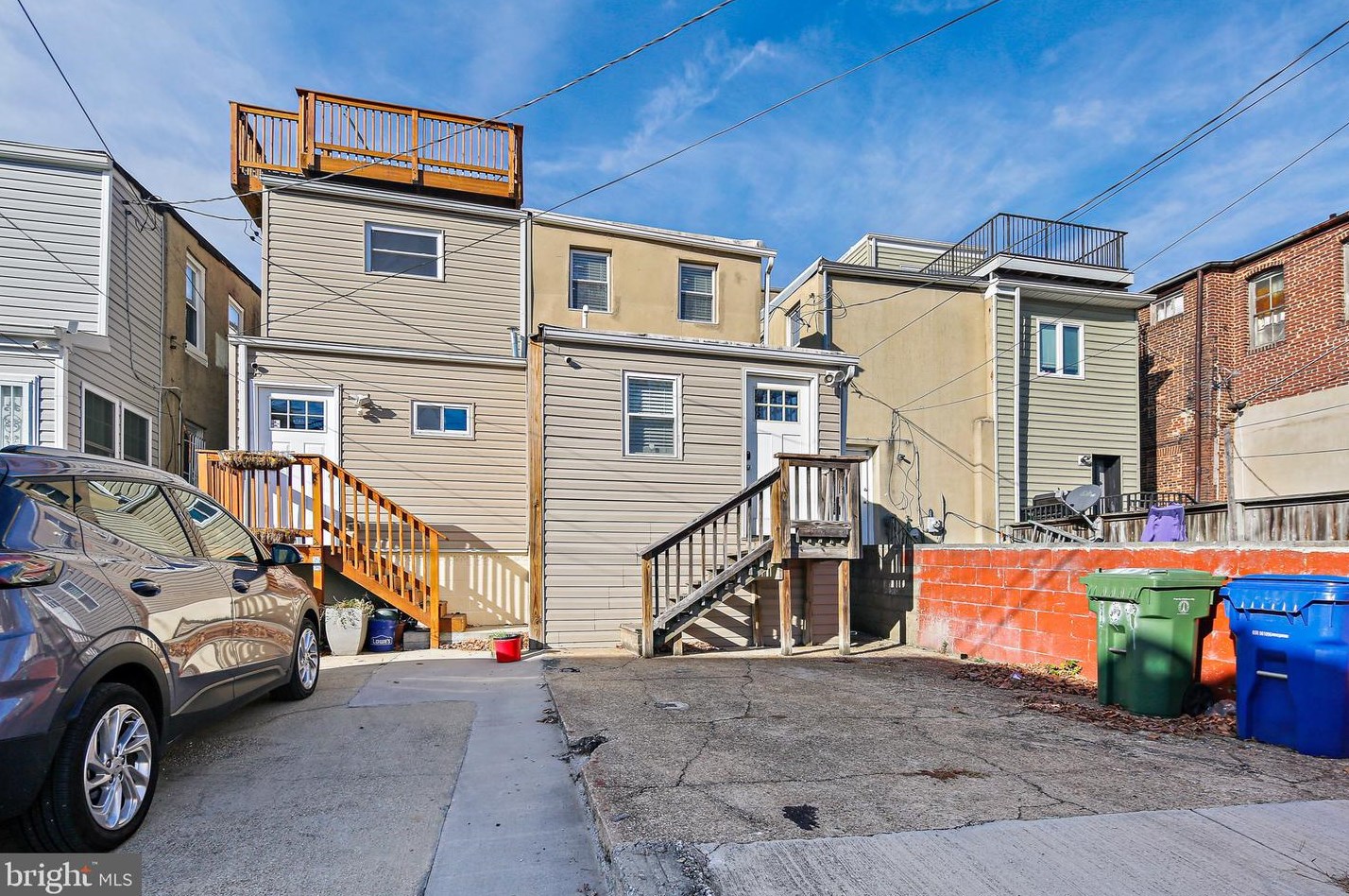 109 Patterson Park Ave, Baltimore MD  21231-1659 exterior
