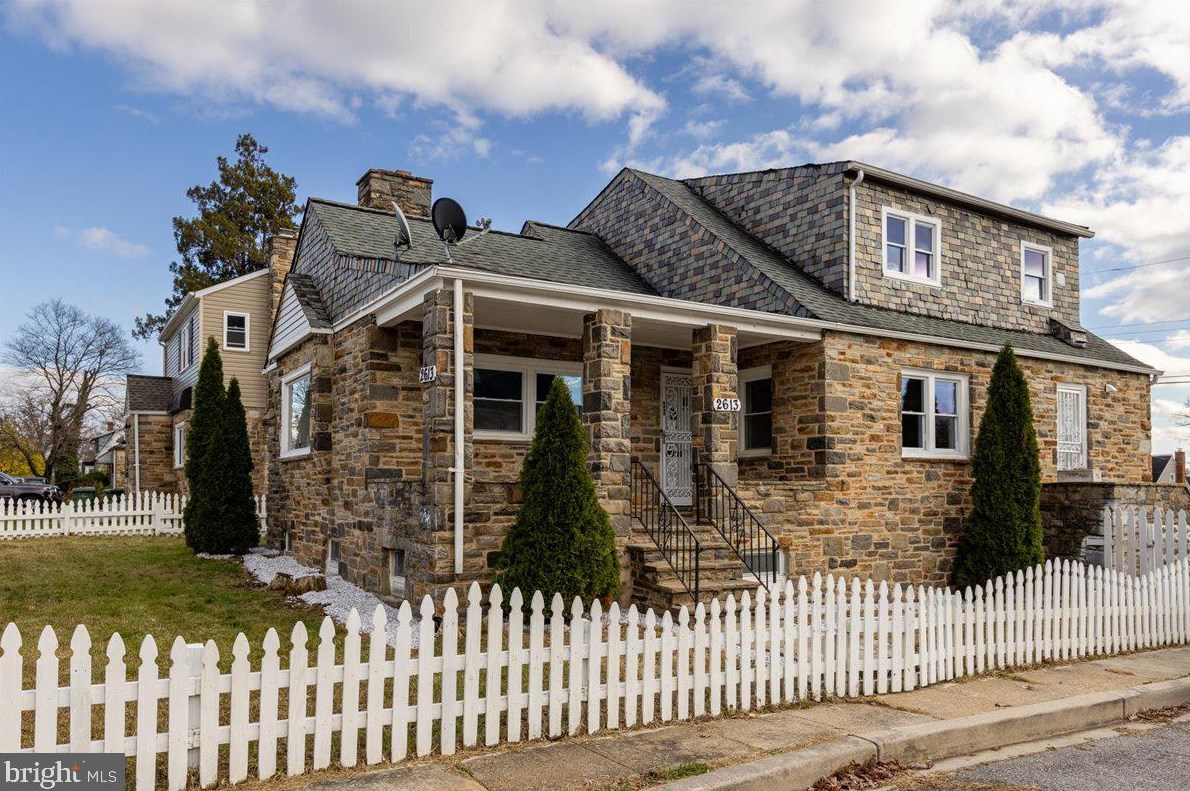 2613 Oakley Ave, Baltimore MD  21215-5308 exterior