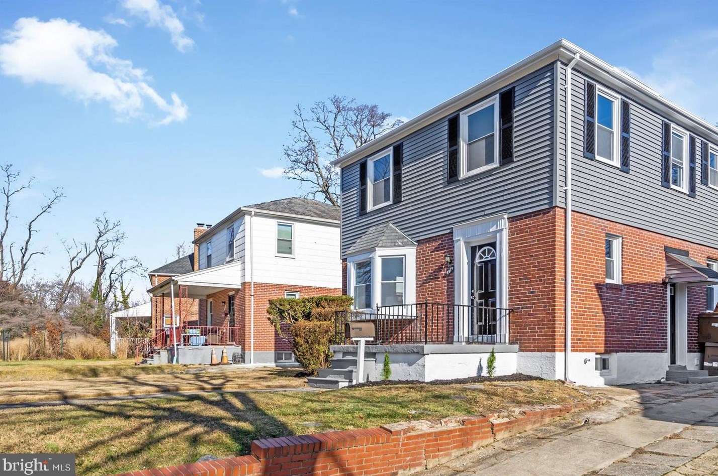 4919 Herring Run Dr, Baltimore MD  21214-2141 exterior