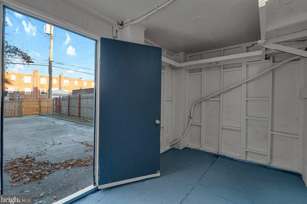 3926 Kenyon Ave, Baltimore MD  21213-2122 exterior