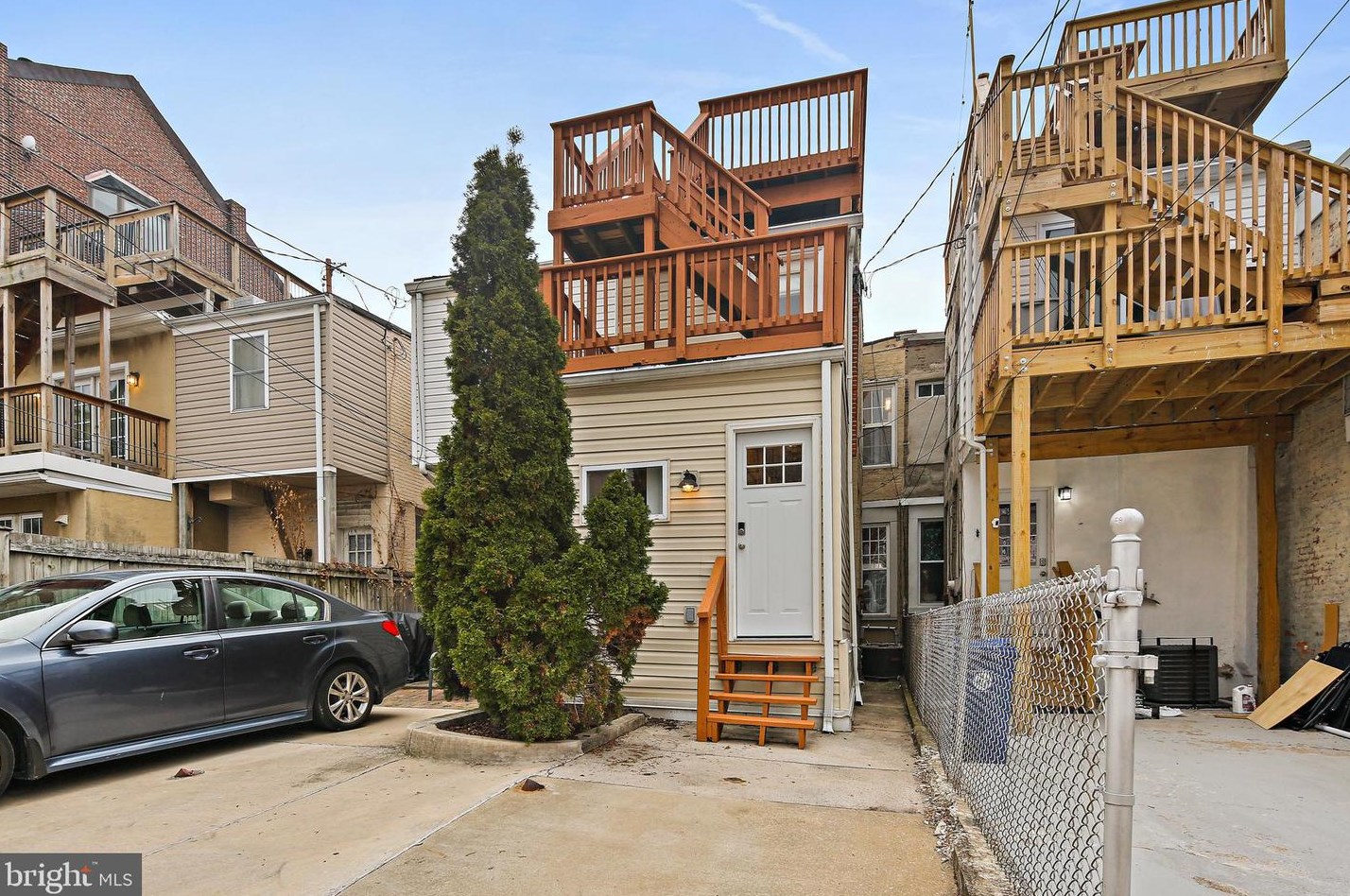 136 Clement St, Baltimore MD  21230-4511 exterior
