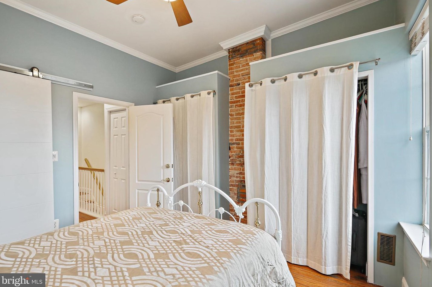 136 Clement St, Baltimore MD  21230-4511 exterior